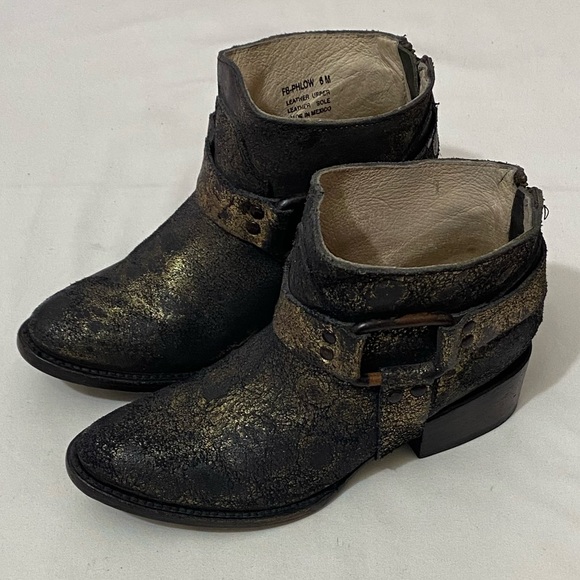 NWT Freebird ankle boots black and gold distressed by Steven Phlow. Size six - Picture 7 of 7